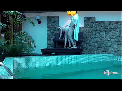 ❤️ Inaanyayahan ni Boss ang kasambahay sa pool, ngunit hindi napigilan ang init ❤️ Porno sa tl.truedating.top ﹏